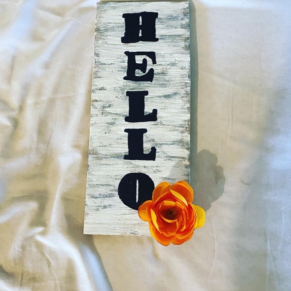 Hello sign - Picture 2 of 3